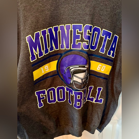 Minnesota Vikings Sweatshirt - Picture 2 of 4